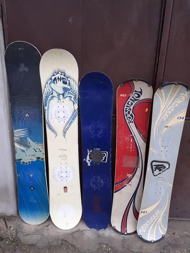 Snowboardy